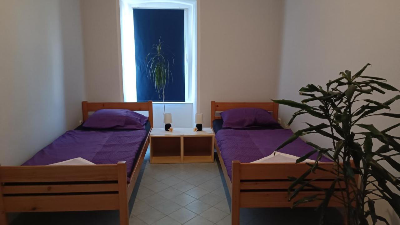 Studio Apartment Jemi Pula Exteriör bild